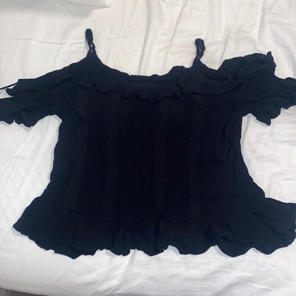 Garage Open shoulder black top